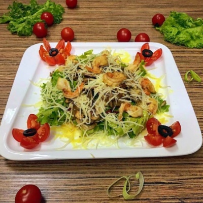 Креветка с рукколой