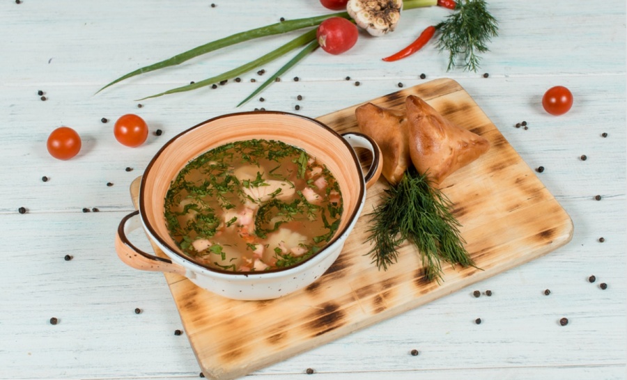 Казачья уха из судака и семужки