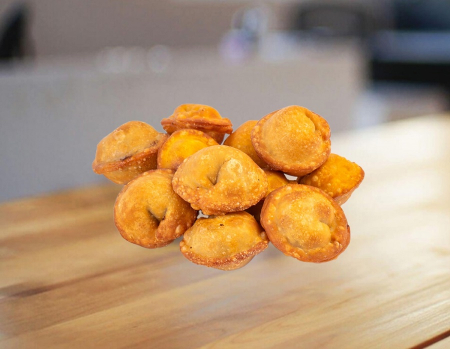 Пельмени с курицей и пармезаном