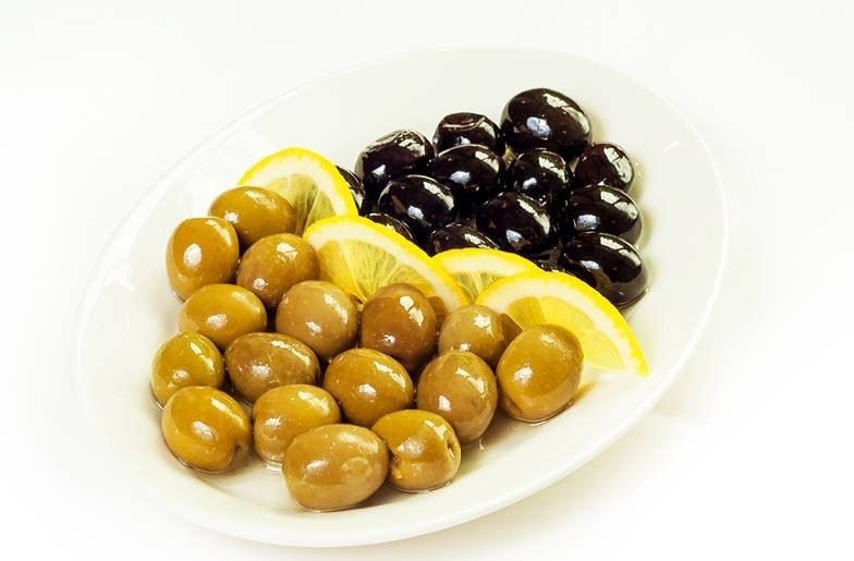 Маслины, оливки, лимоны