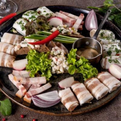 Ассорти из кубанского сала с горчицей