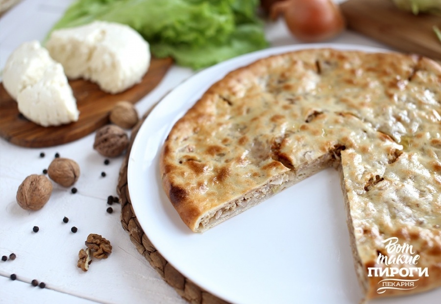 С капустой и орехами