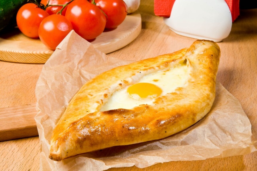 Хачапури по-аджарски