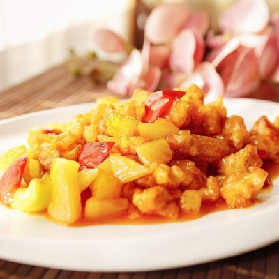 Курица с ананасами
