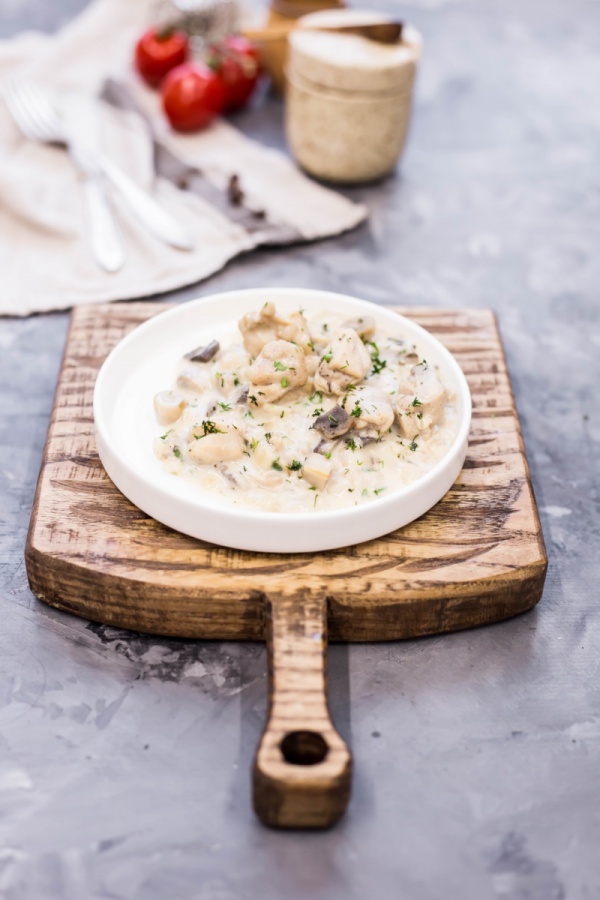 Жюльен куриный с грибами под сыром
