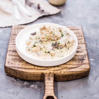 Жюльен куриный с грибами под сыром