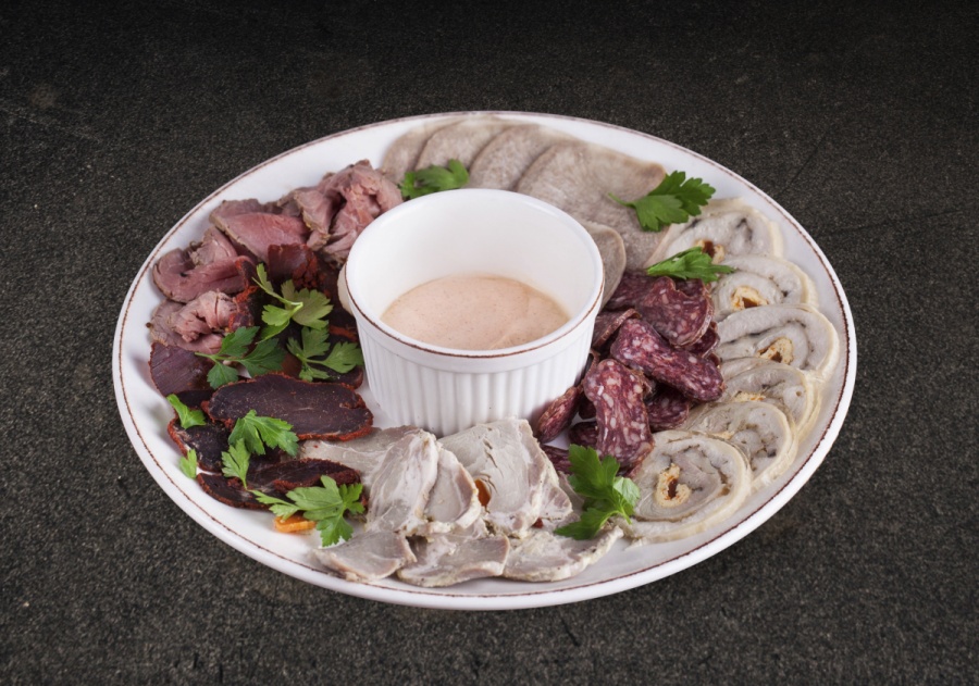 Мясное ассорти
