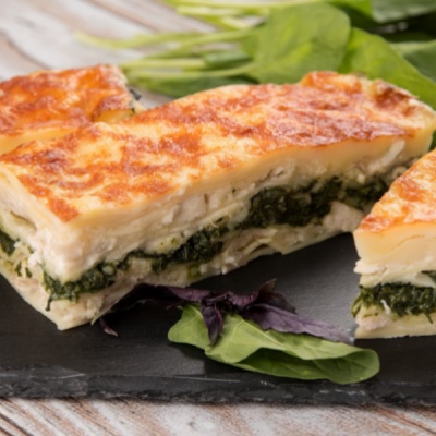 Лазанья с курицей и шпинатом