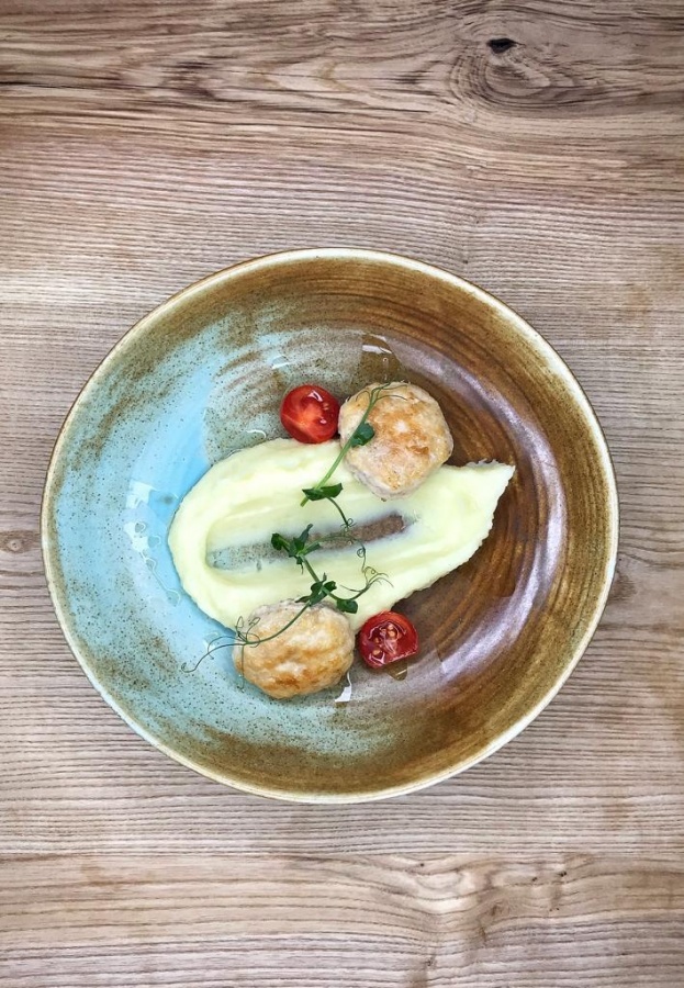 Куриные котлетки с картофельным пюре