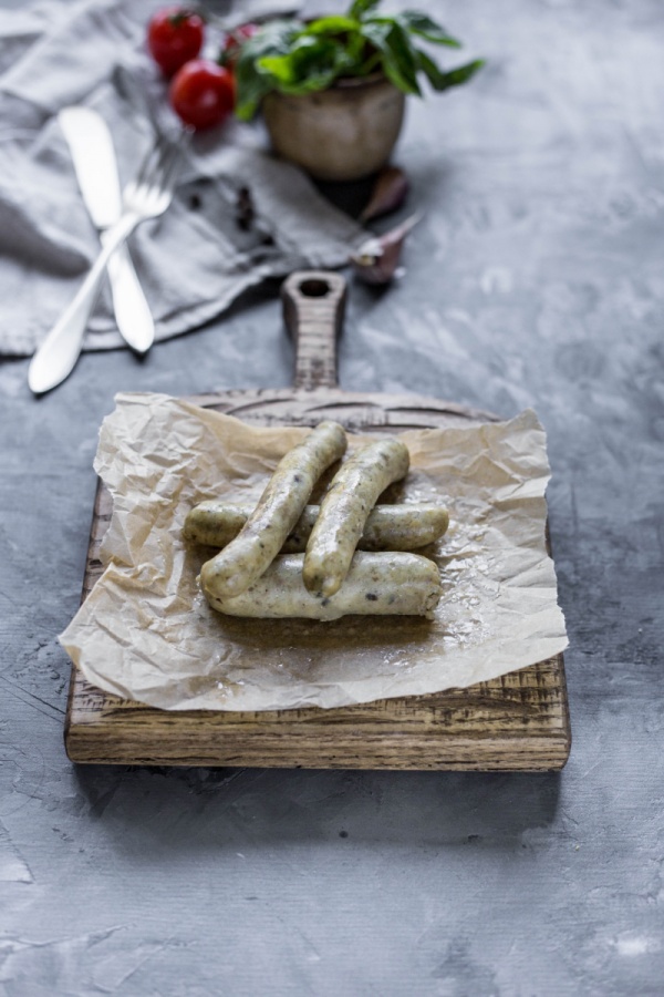 Колбаски из индейки с грибами