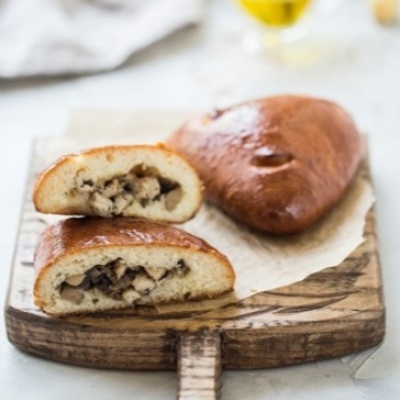 Пирожок курица с грибами