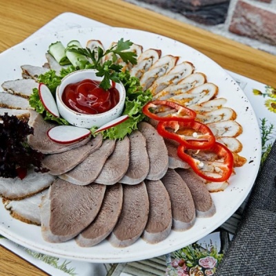Мясная тарелка по-Питерски