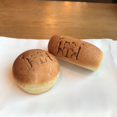 Булочка белая