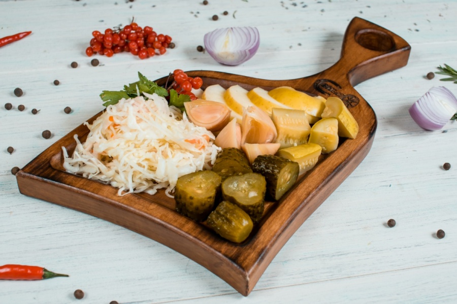 Плошка с разносолами