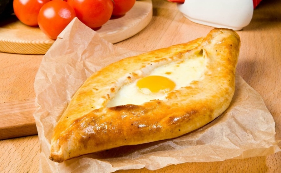 Хачапури по-аджарски