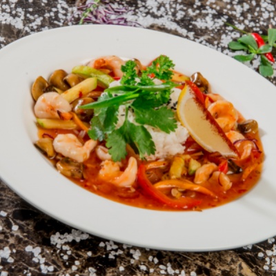 Креветки с овощами