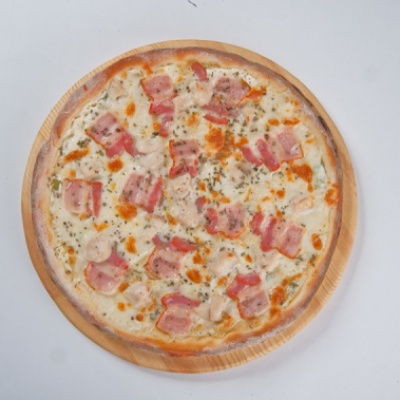 Пицца с курицей и беконом