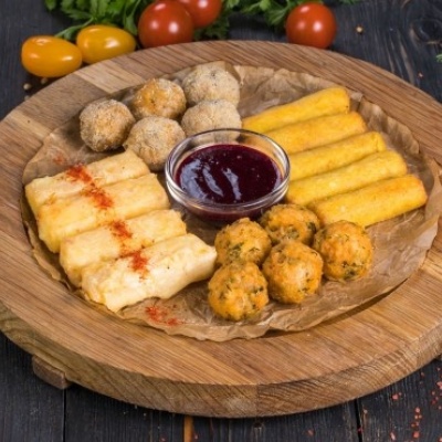 Закуска из жареных сыров