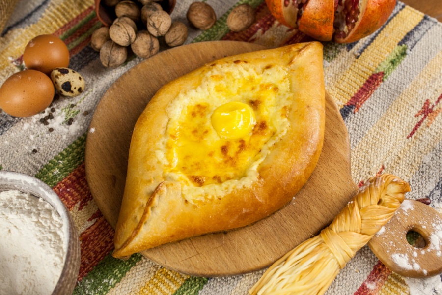 Хачапури по-аджарски