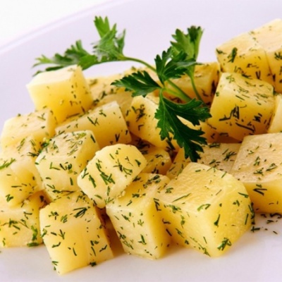 Картофель отварной с зеленью