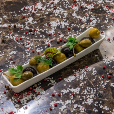 Маслины оливки и каперсы