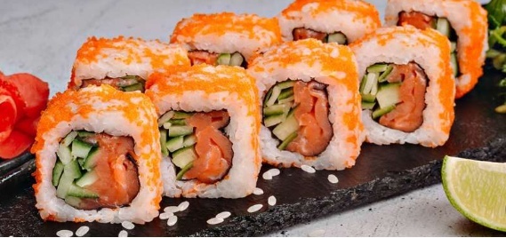 Калифорния сяке с икрой