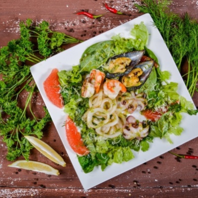 Салат морской коктейль