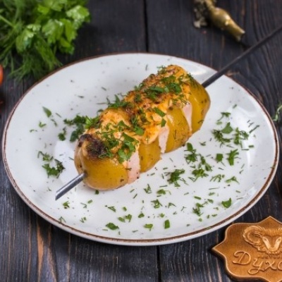 Картофель печёный с копчёной грудкой