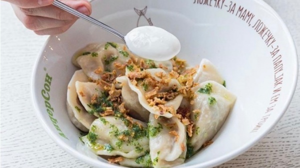 Домашние вареники ручной лепки с картофилем и грибами