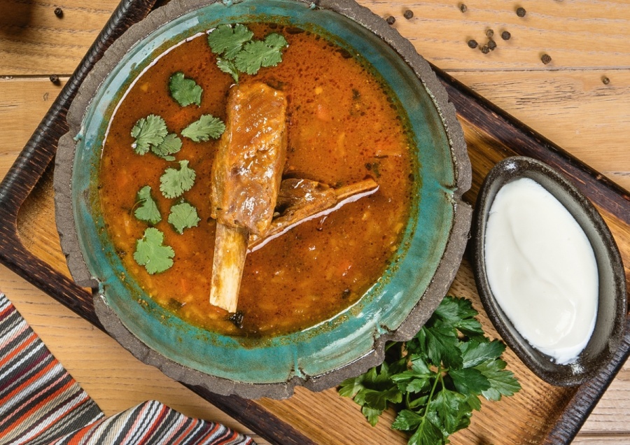 Харчо с бараньими ребрышками