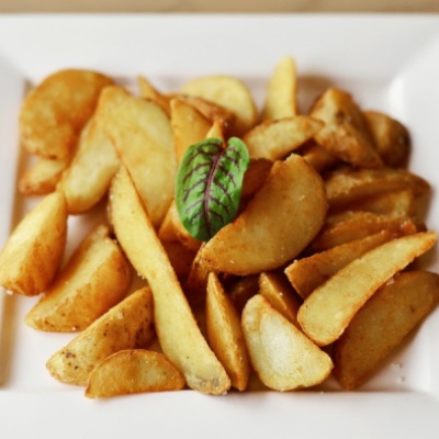Картофельные дольки с розмарином