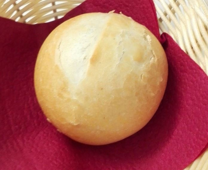 Булочка белая