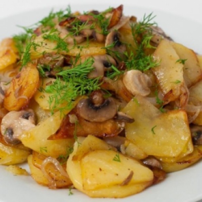 Картофель жареный с грибами