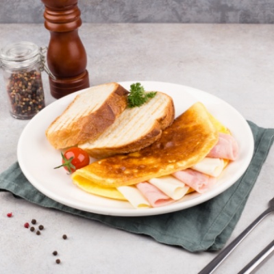 Омлет с ветчиной и сыром