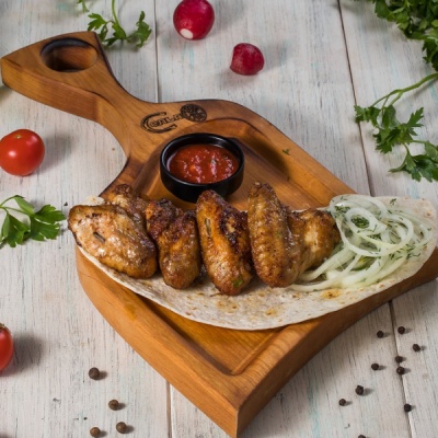Куриные крылья на вертеле