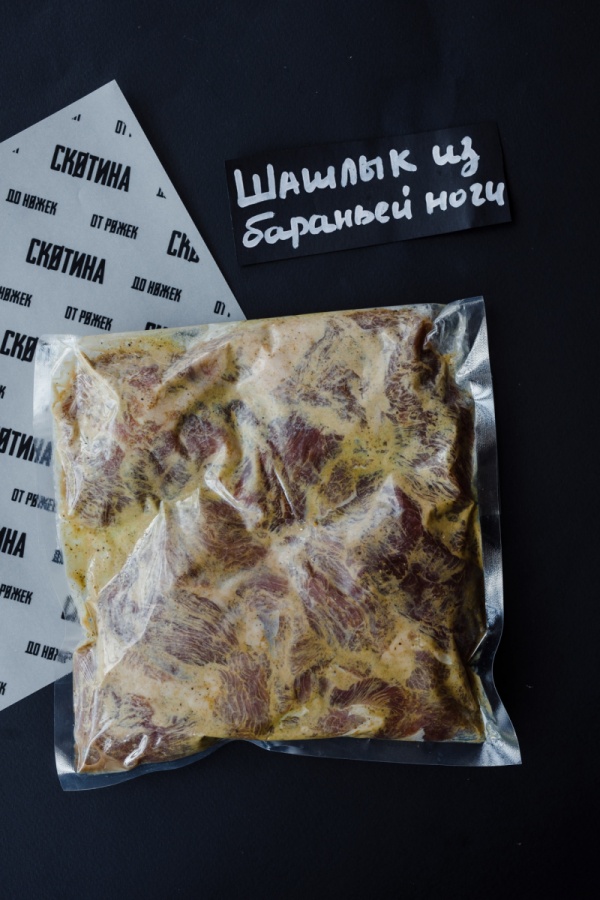 Шашлык из бараньей ноги тандури