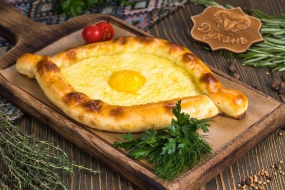 Хачапури по-аджарски