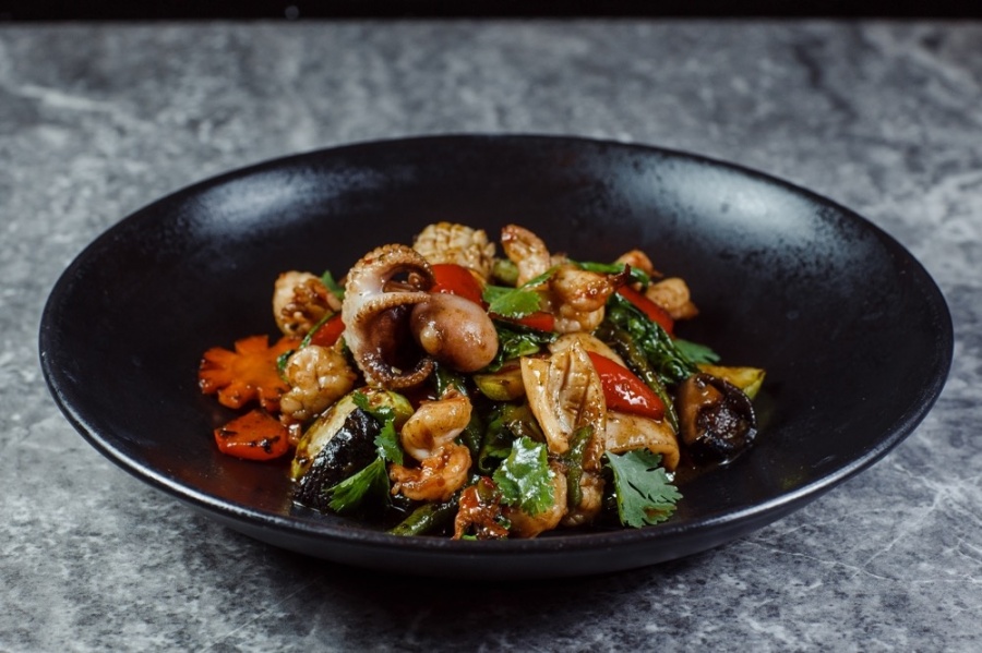 Морепродукты с овощами Wok