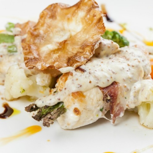 Куриное филе “Паризьен” с паровыми овощами